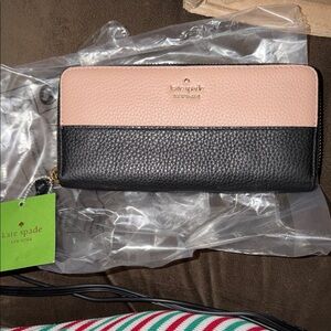 Kate Spade Black and Tan Wallet